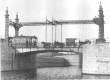 Lakenbrug met tram en paardenkoetsen.JPG