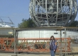 Herbekleding van het Atomium 